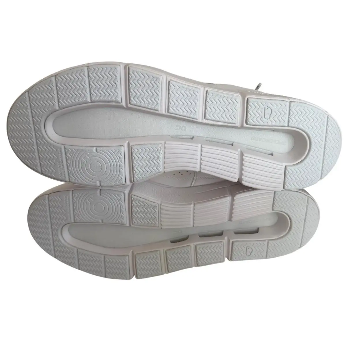 On-Running shoes - The Roger Clubhouse - The Roger Clubhouse - White 2