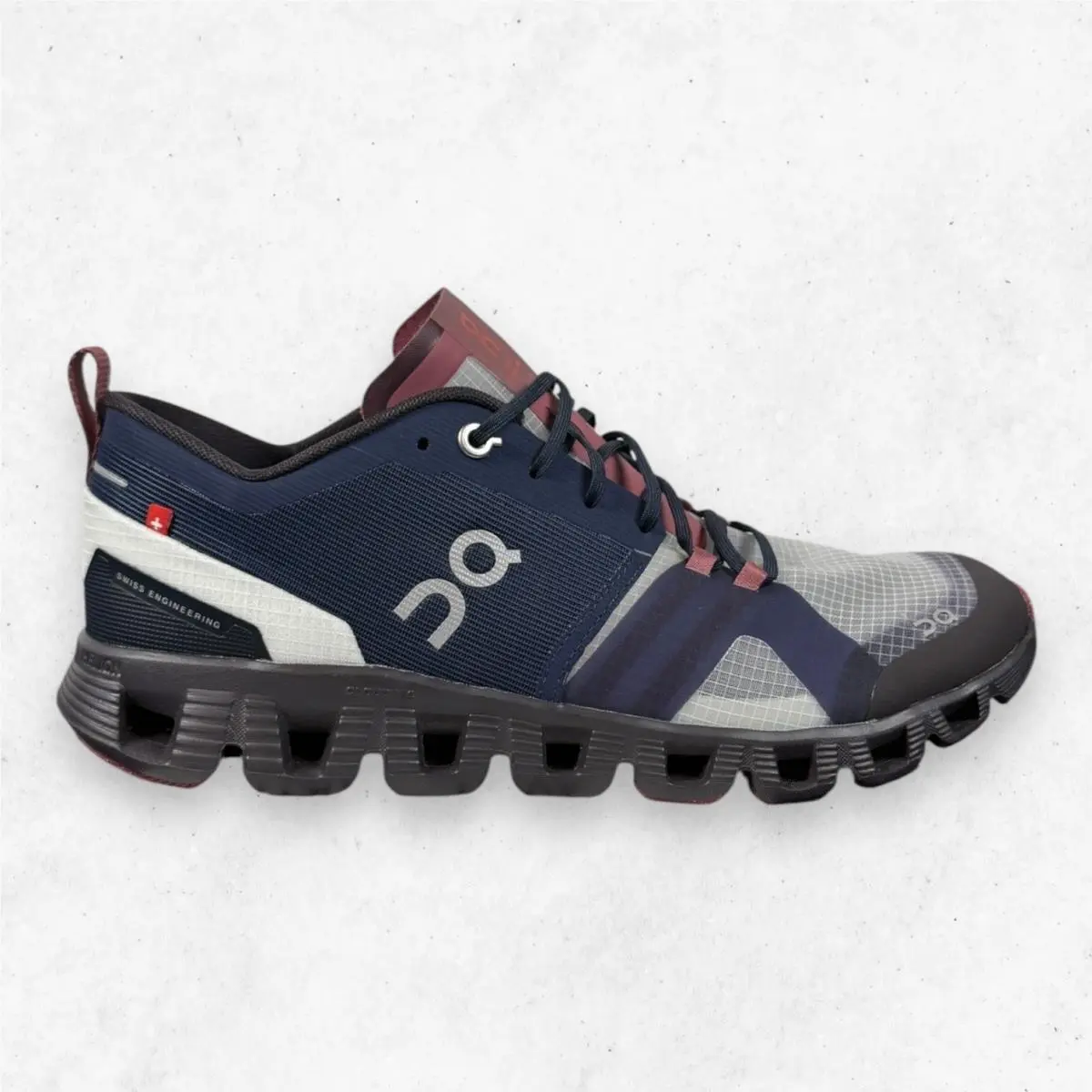 On Running Cloud X Shift Women`s US 8 Ink Cherry W/box