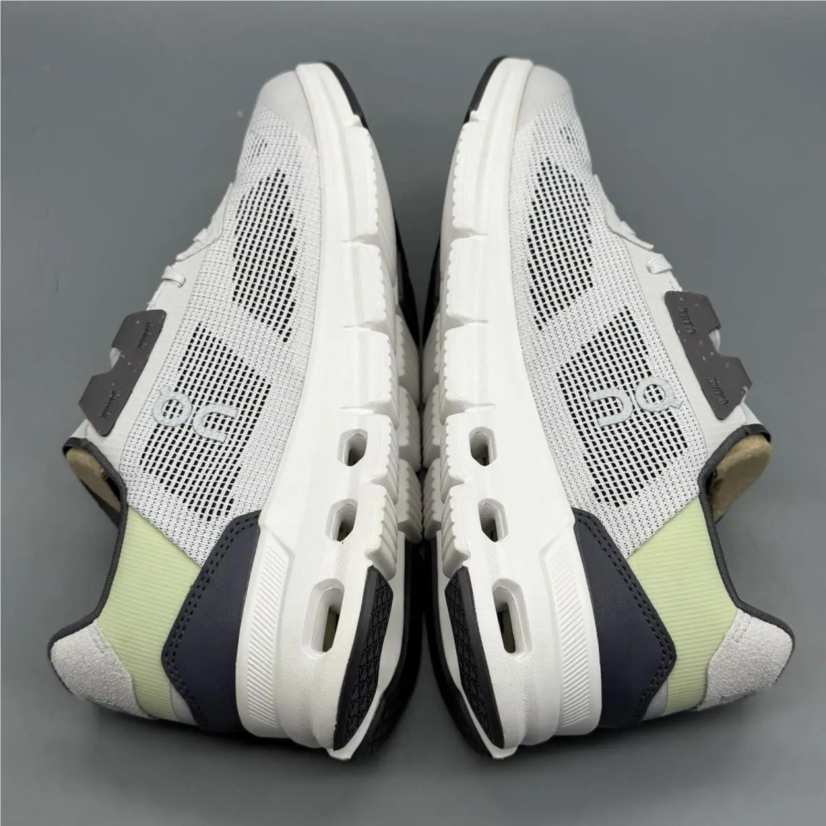 On-Running shoes - On Cloudrift - Cloudrift - 87-98258 - Gray (UPC: 7630419166054) 3