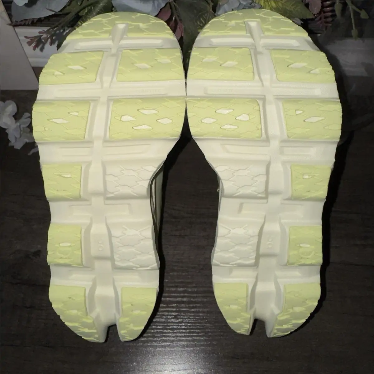 On-Running shoes - Cloudmonster 3 - Cloudmster - 3WG10034859 - Limelight | Seedling 5