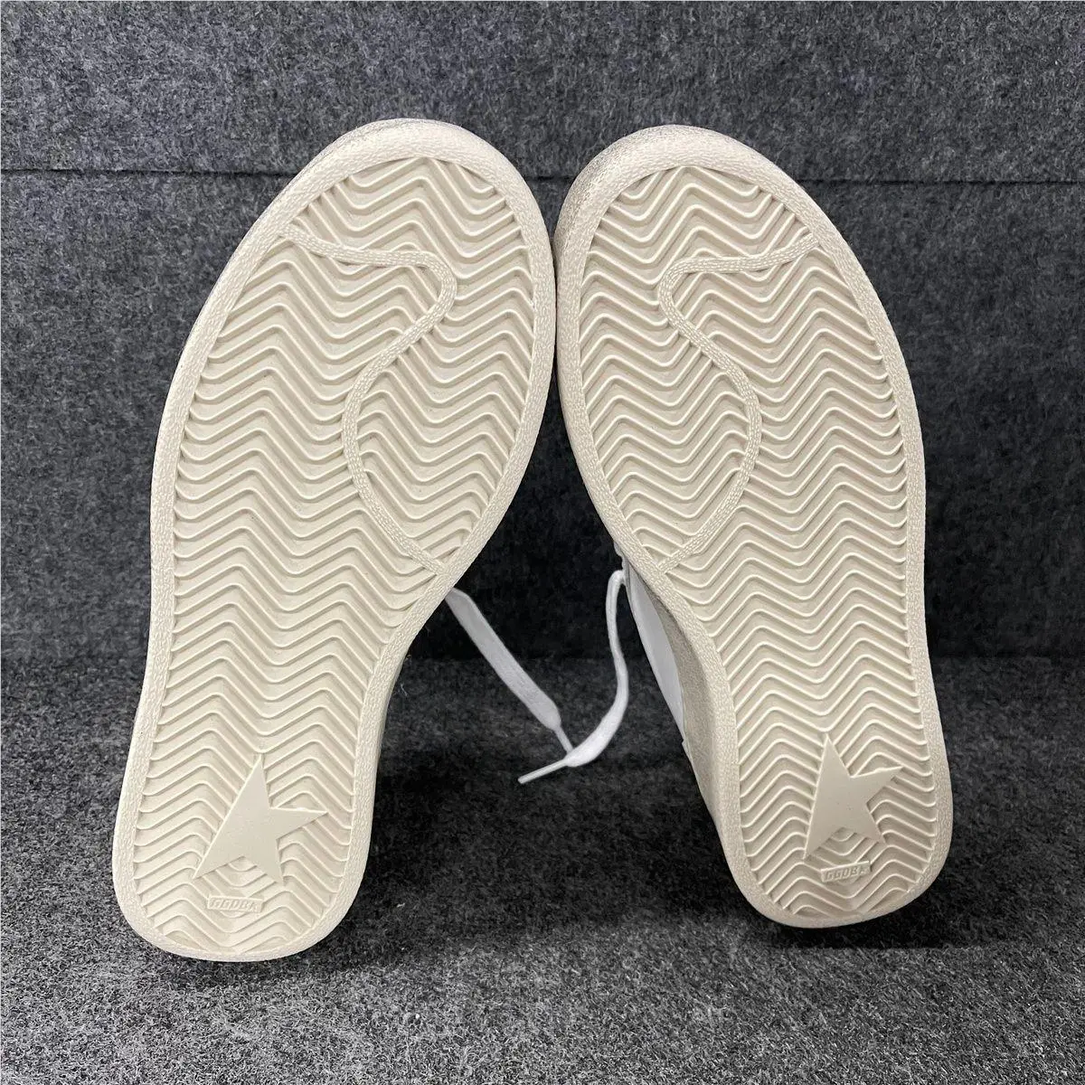 Golden Goose shoes - vs-194103 - vs-194103 - White (UPC: 8050235928138) 2