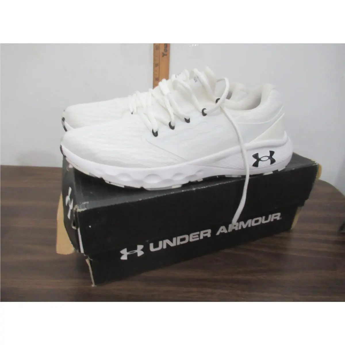 Under Armour Charged Marble White Men`s Shoes Size 9.5
