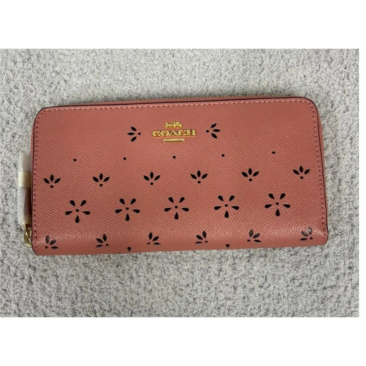 Coach Vintage Pink Leather Perforated Zip Accordion Wallet F29383 74163