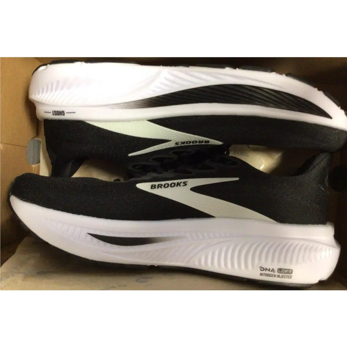 Brooks shoes - Black/ehite 1