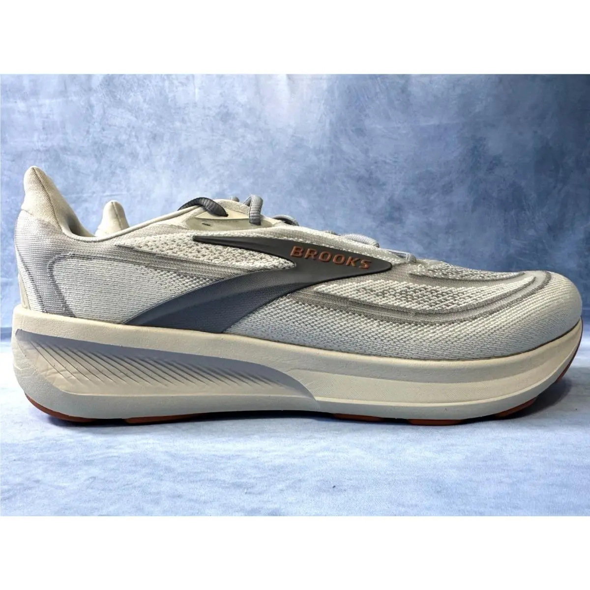 Brooks shoes - Brooks Revel - Revel - Gray 3