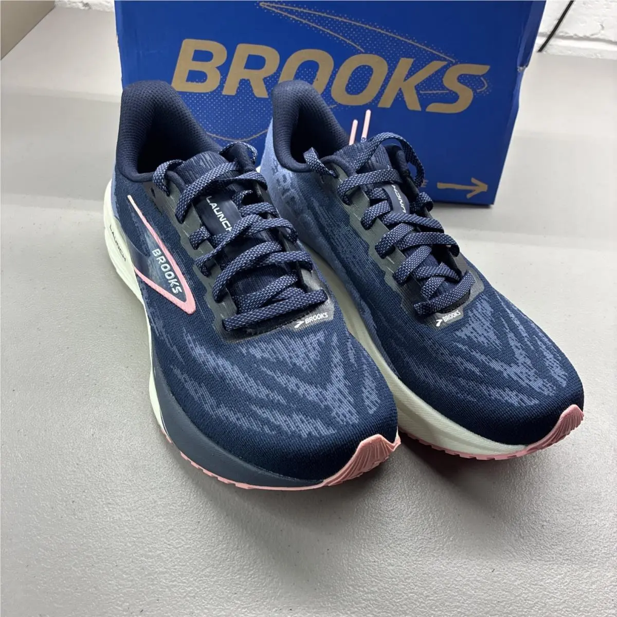 Brooks shoes - Brooks Launch 11 - Launch - Blue 1