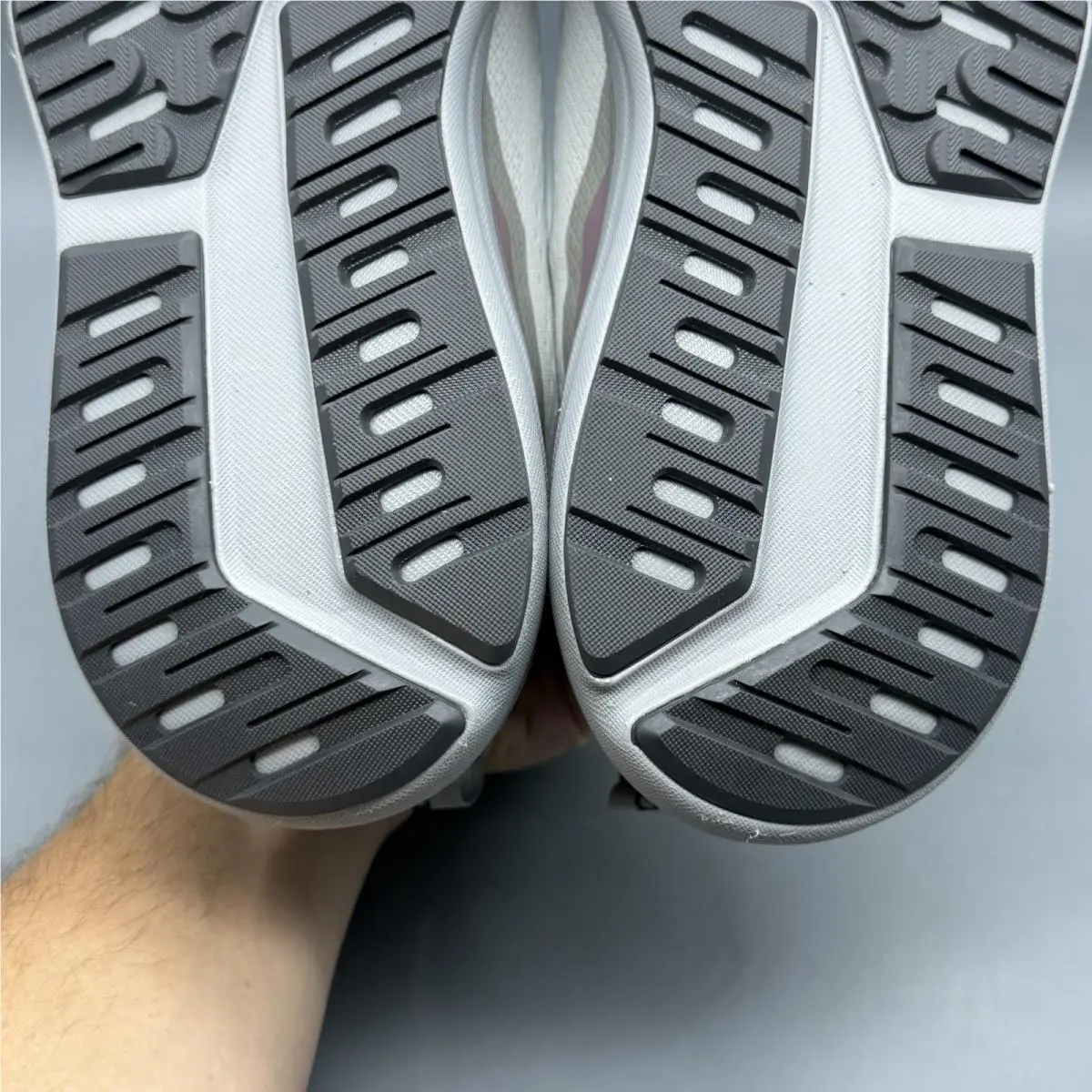 Brooks shoes - Brooks Ariel GTS 26 - Ariel GTS - 1204441B094 - Gray (UPC: 0195394754872) 8