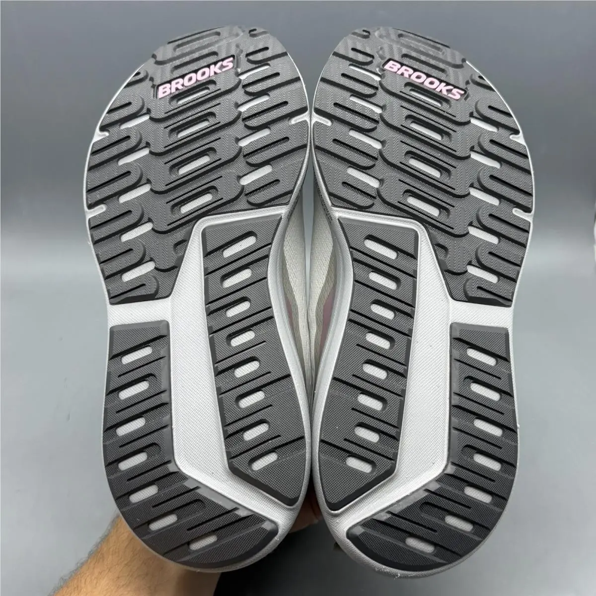 Brooks shoes - Brooks Ariel GTS 26 - Ariel GTS - 1204441B094 - Gray (UPC: 0195394754872) 6