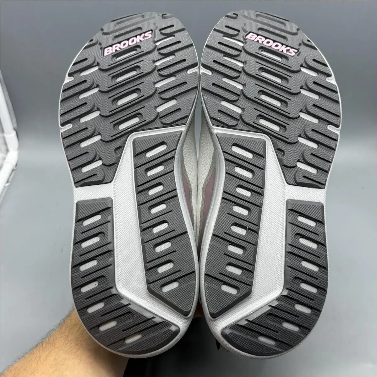 Brooks shoes - Brooks Ariel GTS 26 - Ariel GTS - 1204441B094 - Gray 6