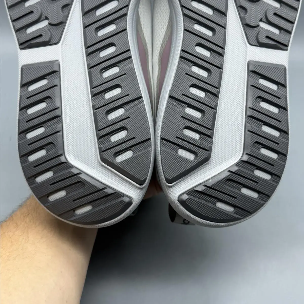 Brooks shoes - Brooks Ariel GTS 26 - Ariel GTS - 1204441B094 - Gray (UPC: 0195394754964) 8