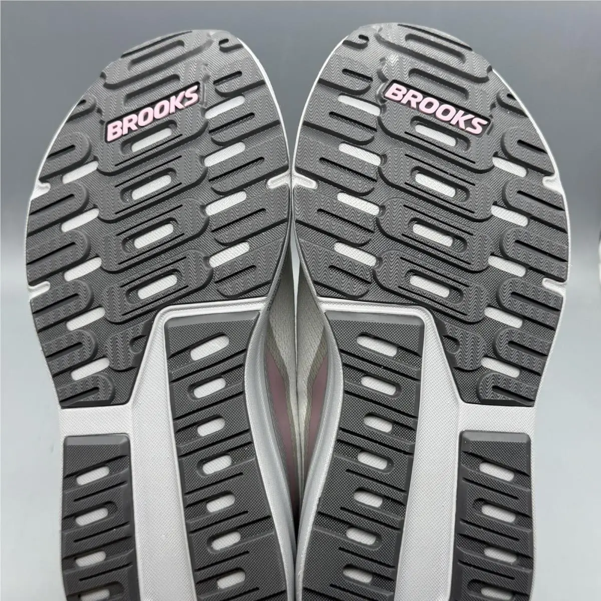 Brooks shoes - Brooks Ariel GTS 26 - Ariel GTS - 1204441B094 - Gray (UPC: 0195394754964) 7