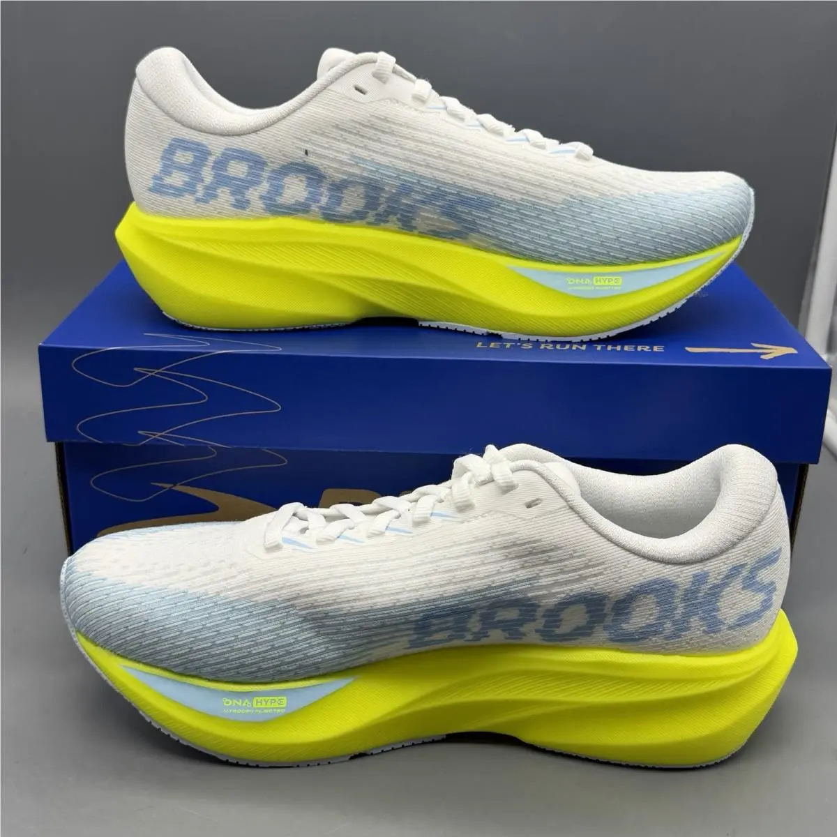 Brooks shoes - Brooks Ghost Amp - Ghost Amp - 1204861B130 - White (UPC: 0195394901276) 1