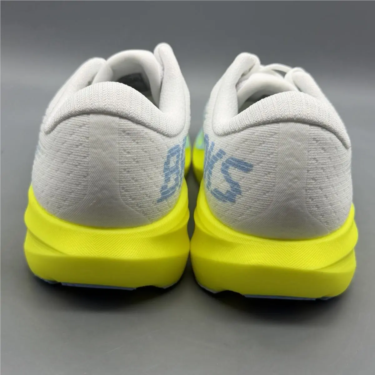Brooks shoes - Brooks Ghost Amp - Ghost Amp - 1204861B130 - White (UPC: 0195394901276) 2