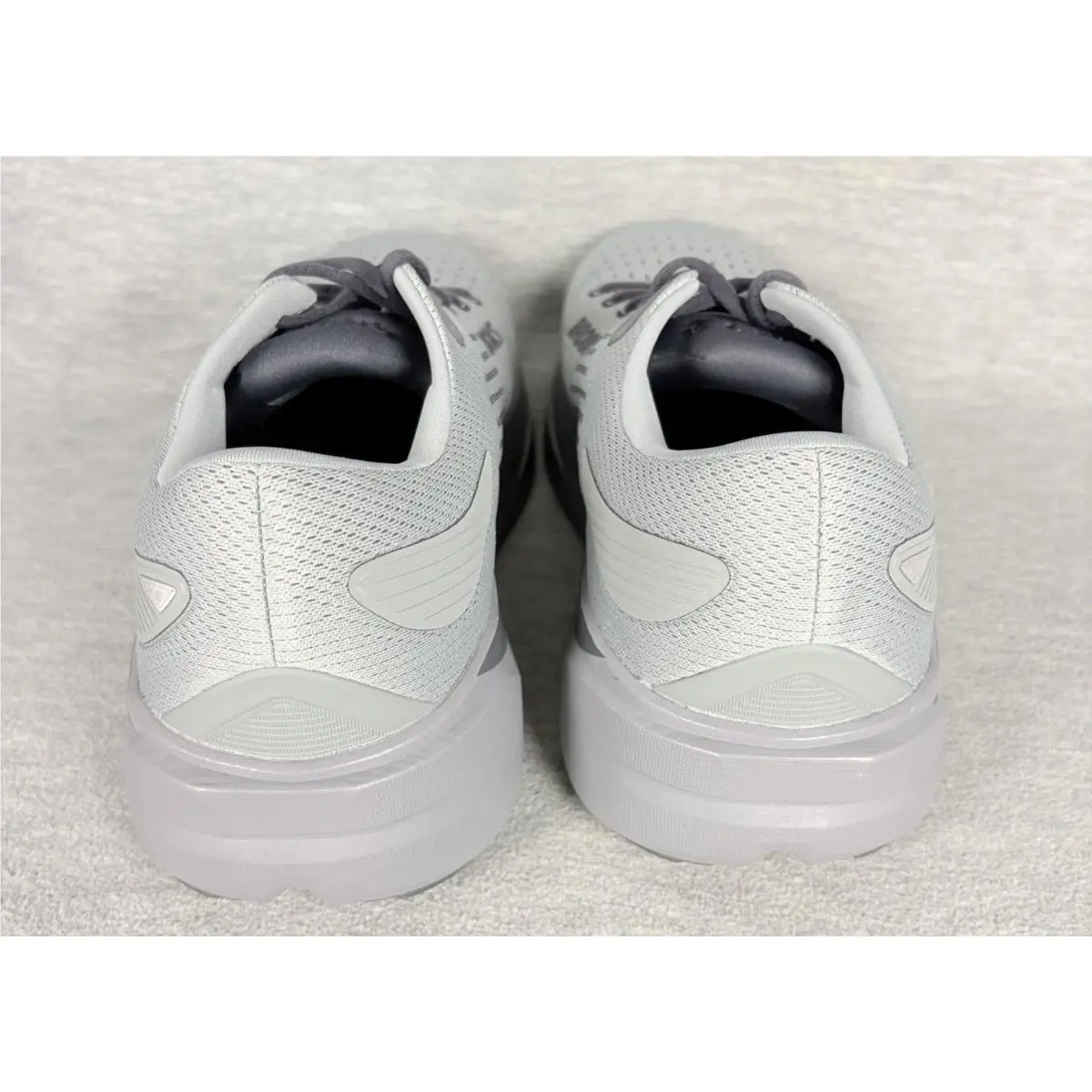 Brooks shoes - Brooks Ghost Max - Ghost Max - White 8