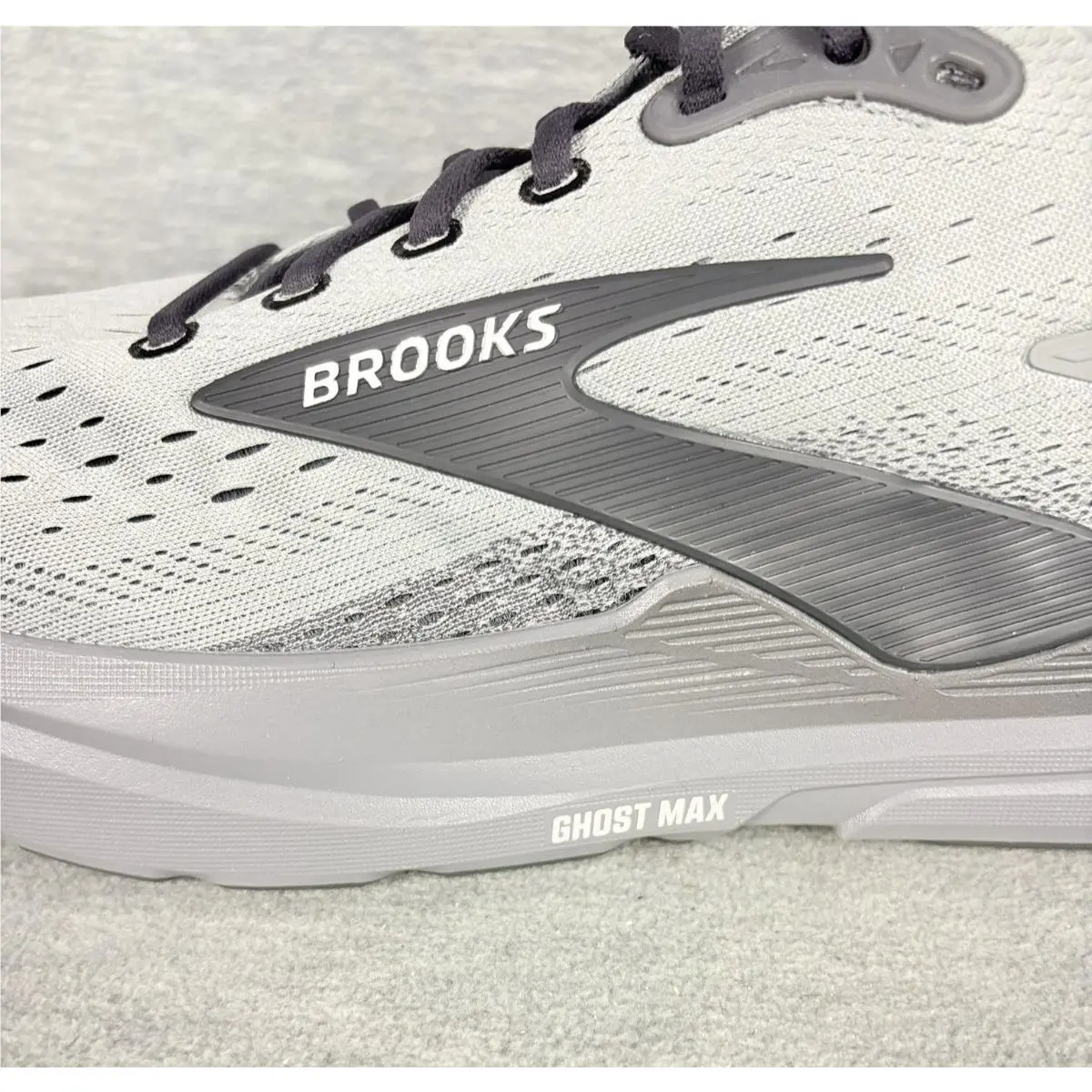 Brooks shoes - Brooks Ghost Max - Ghost Max - White 7