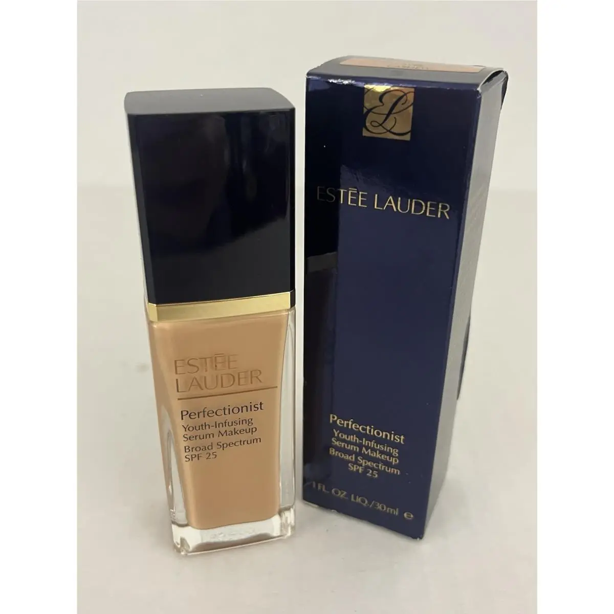 Estee Lauder Perfectionist Youth Infusing Serum Makeup 3W2 Cashew 1 fl oz