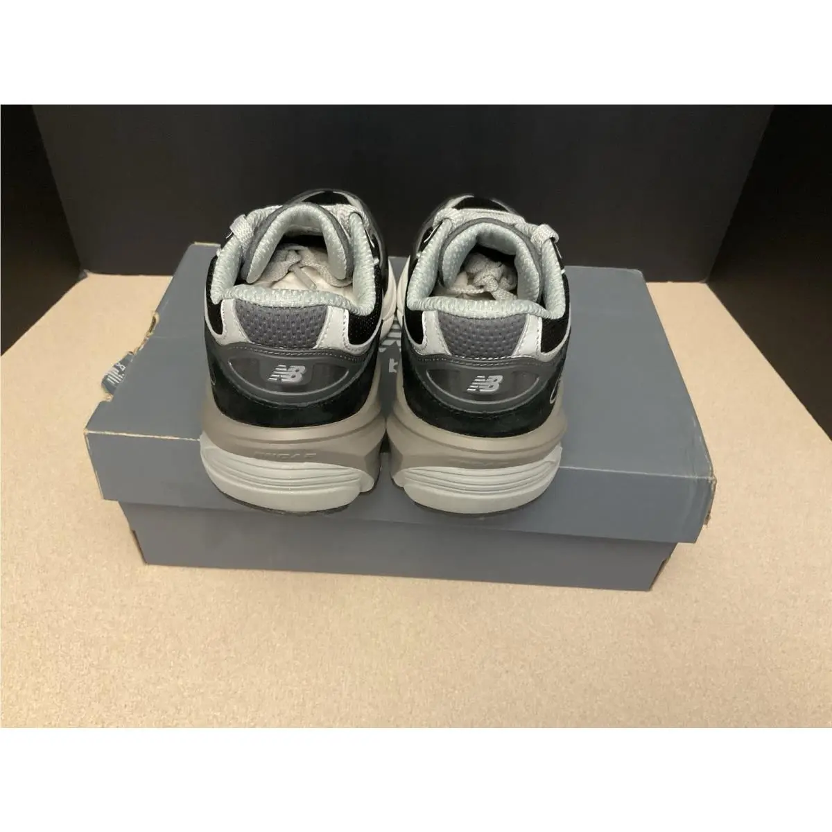 New Balance shoes - New Balance 990v6 - Black 5