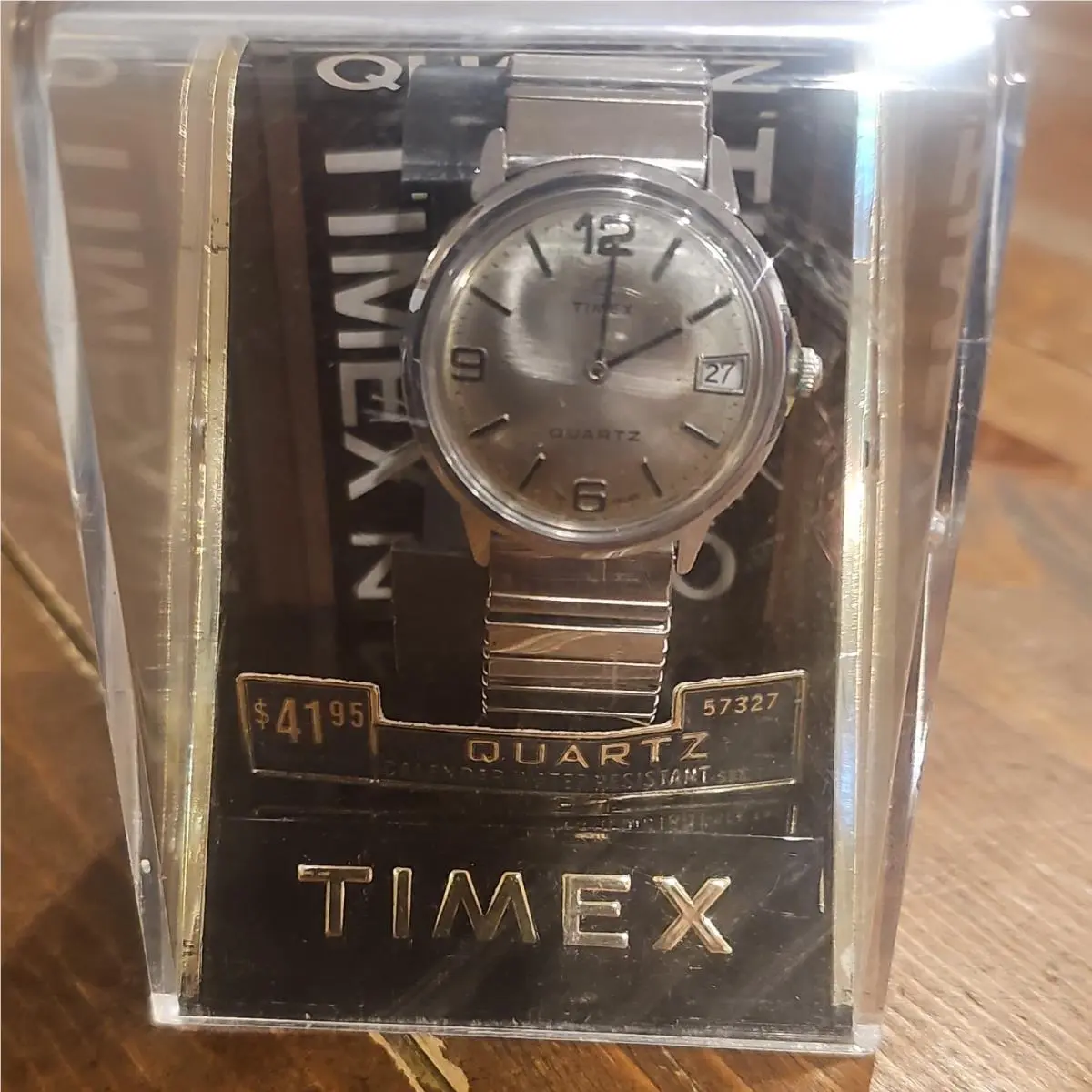 Quartz Men’s Analog Date Wristwatch Silver Tone Metal Bracelet w/ Box by Timex