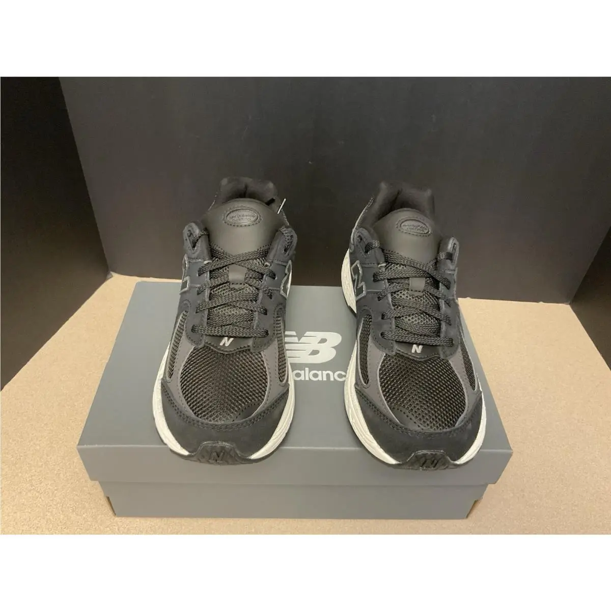 New Balance shoes - New Balance 2002 - Black 2