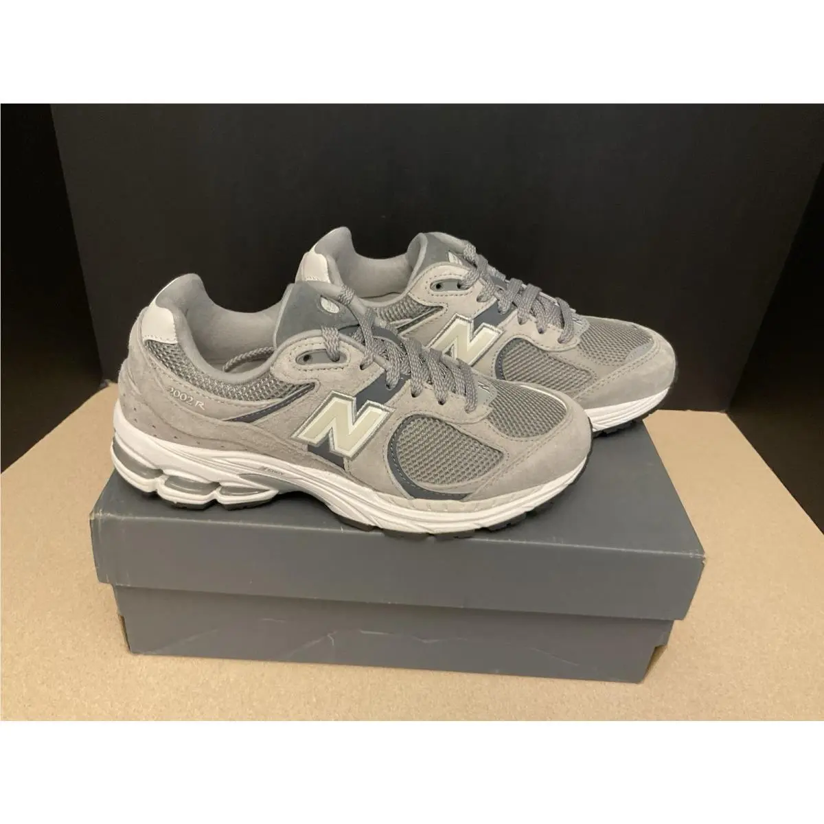 New Womens New Balance 2002R Grey/grey/white Athletic Shoes. Size 6.5. Nice
