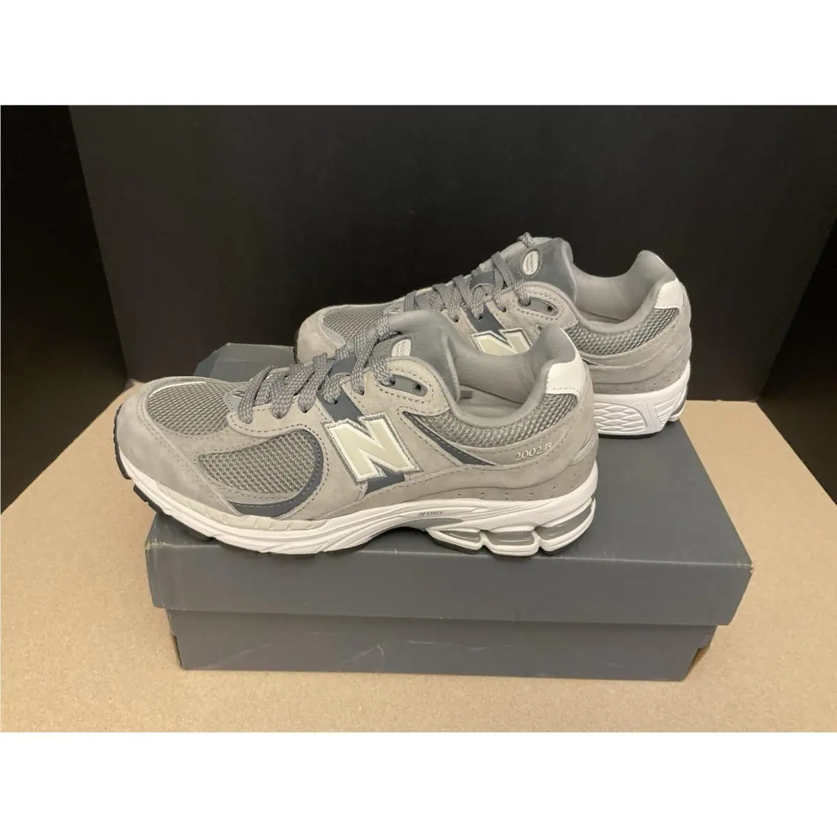 New Balance shoes - New Balance 2002 - Gray 4
