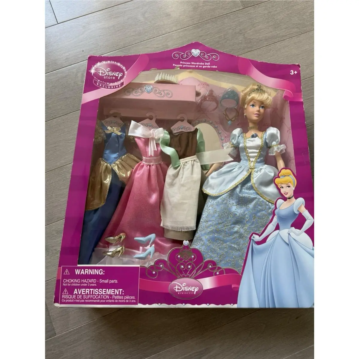 Disney Store Exclusive Cinderella Princess Wardrobe Doll Set
