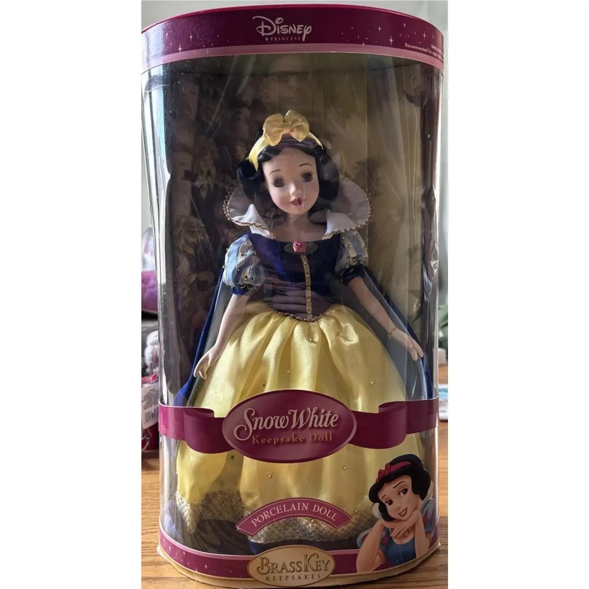 Disney Princess Snow White 14 Porcelain Doll by Brass Key 2004