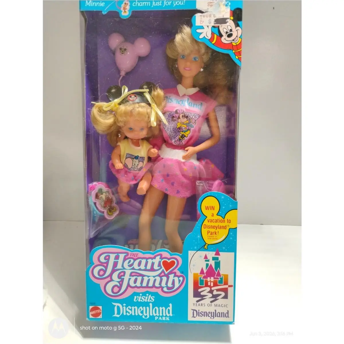 Mattel- Heart Family Visits Disneyland 7555 Mom Babie G1