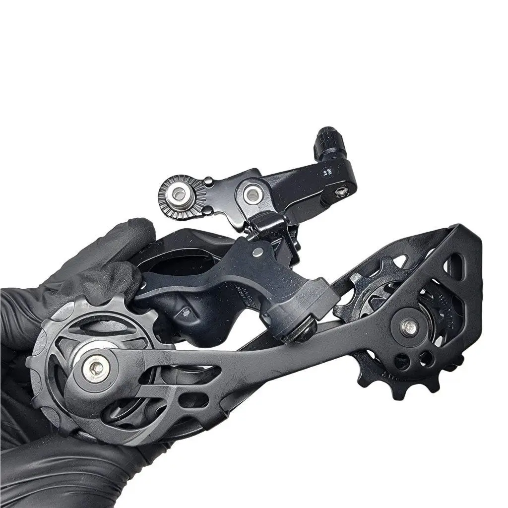 Shimano  - Shimano 105 RD-R7100 - RD-R7100 - Black (UPC: 192790819013) 1