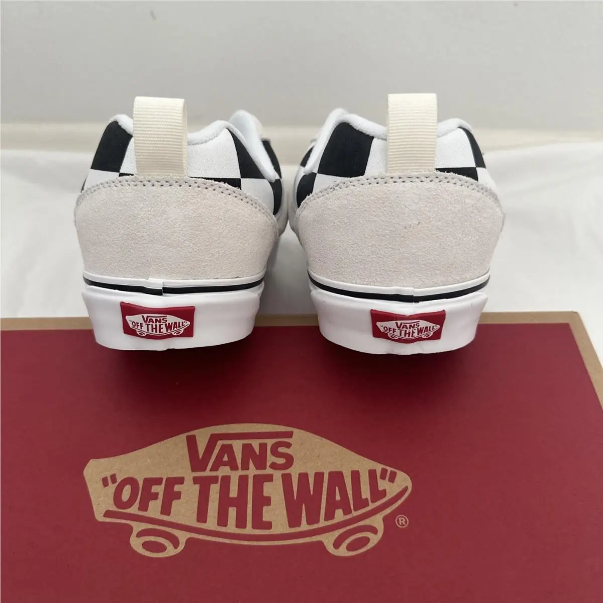 Vans shoes - VANS Knu Skool - Knu Skool - VN000D22UY6 - White 4