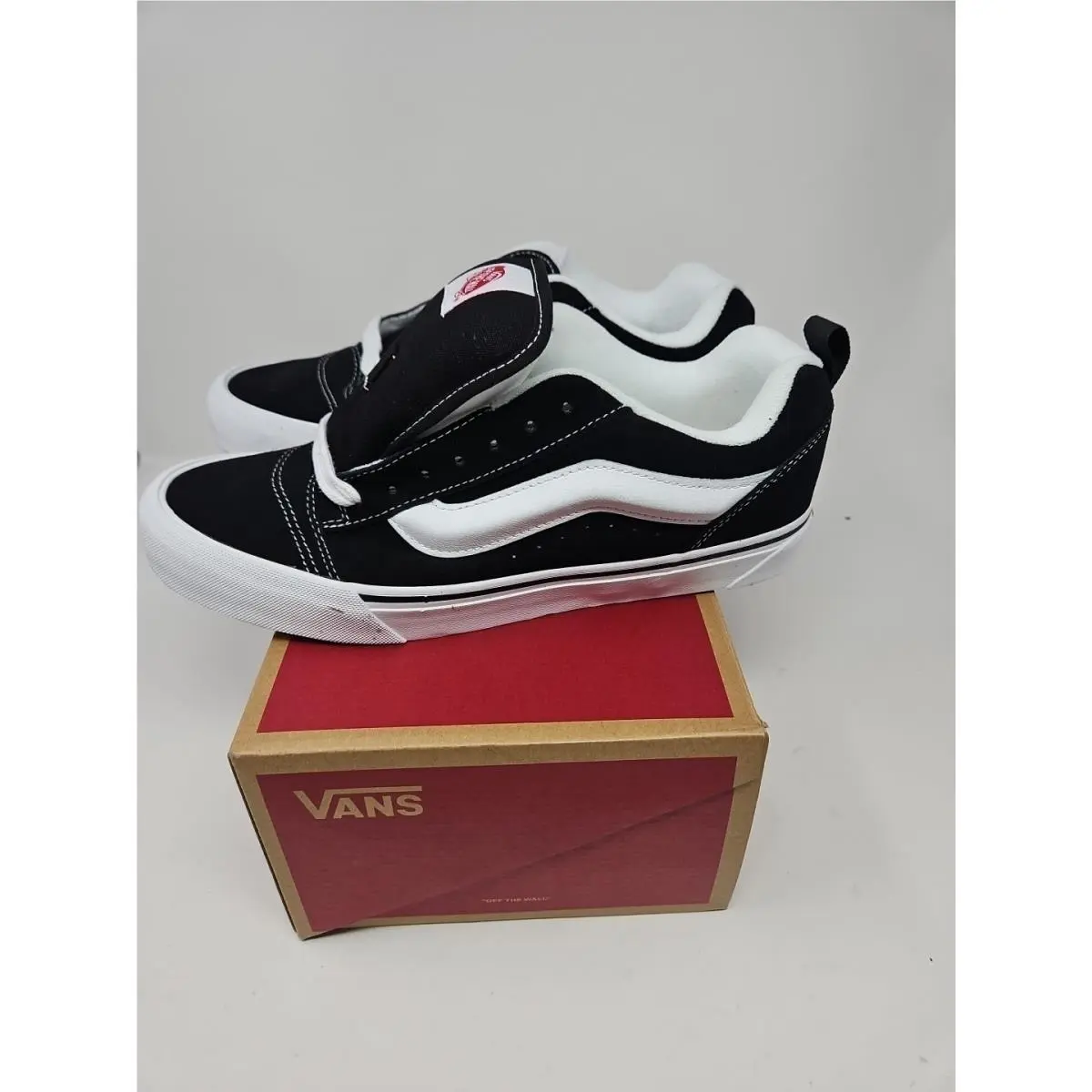 Vans shoes - VANS Knu-Skool - VN0009QC6BT1 - Black 2
