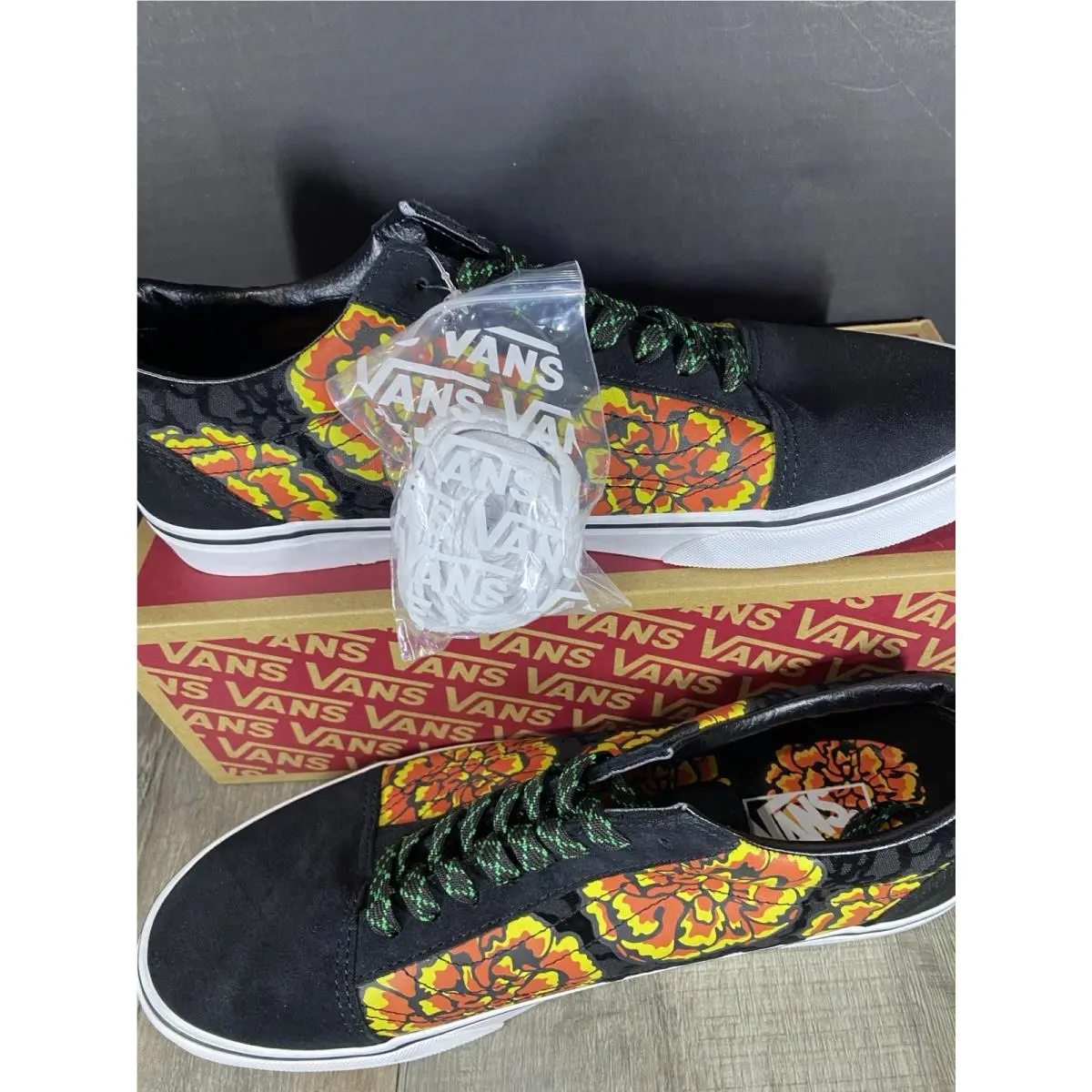 Vans shoes - Dia de los Muertos 2025 - VN000E8WGIN - Black (UPC: 0197805083823) 2