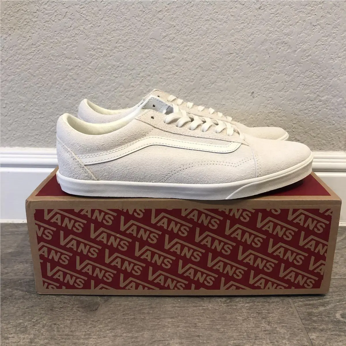 Vans Old Skool Low Pro White Classic Suede Sneakers Men’s Shoes Size 9.5