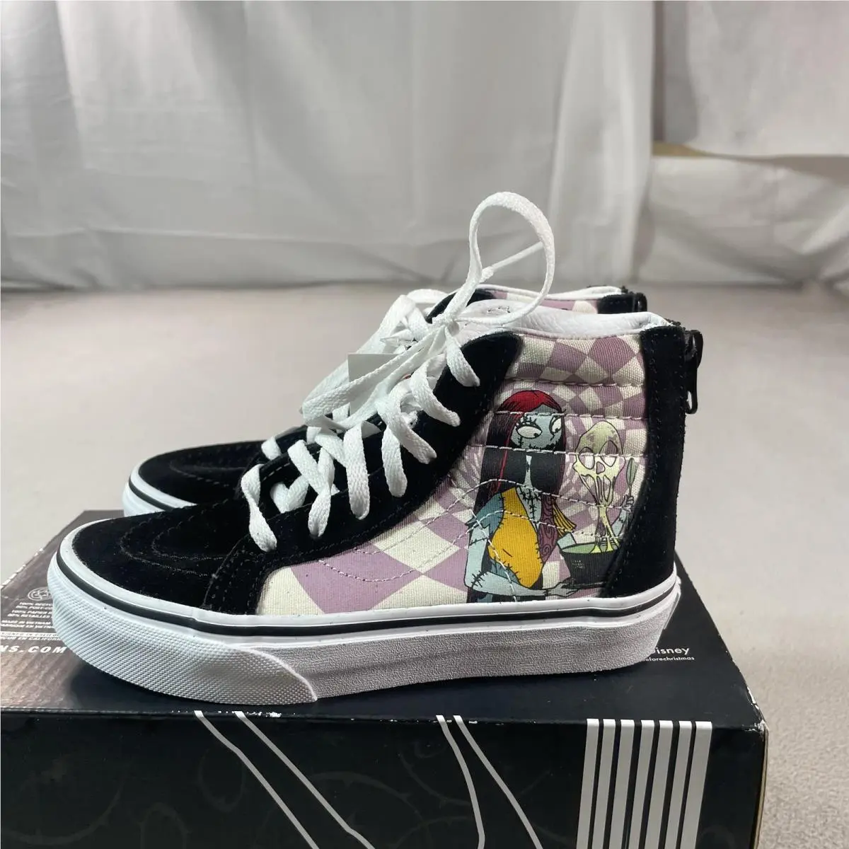 Vans Sk8-Hi Zip Shoes Kids Size 13 Nightmare Before Christmas Glow In The Dark