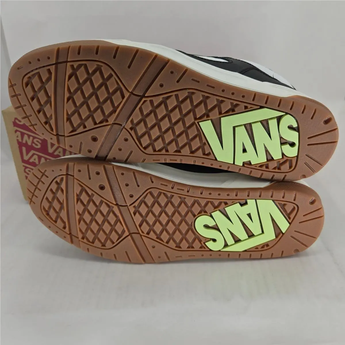 Vans shoes - VANS Upland - Upland - VN000D6FGBK - Black 1