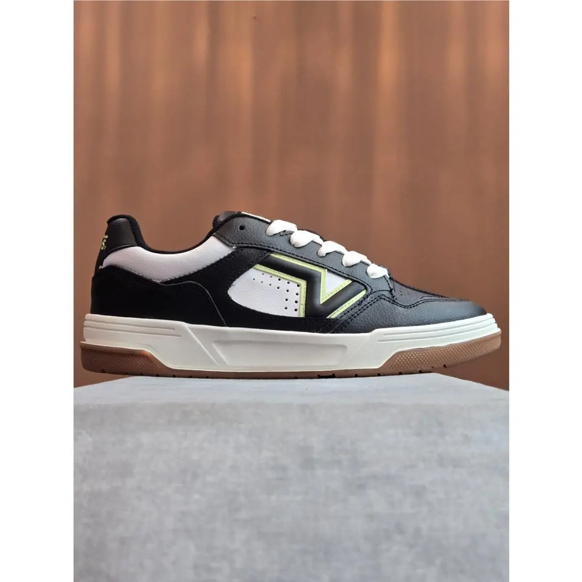Upland - Black / White / Lime VN000D6FGBK Men`s 8.5 Women`s 10 by Vans