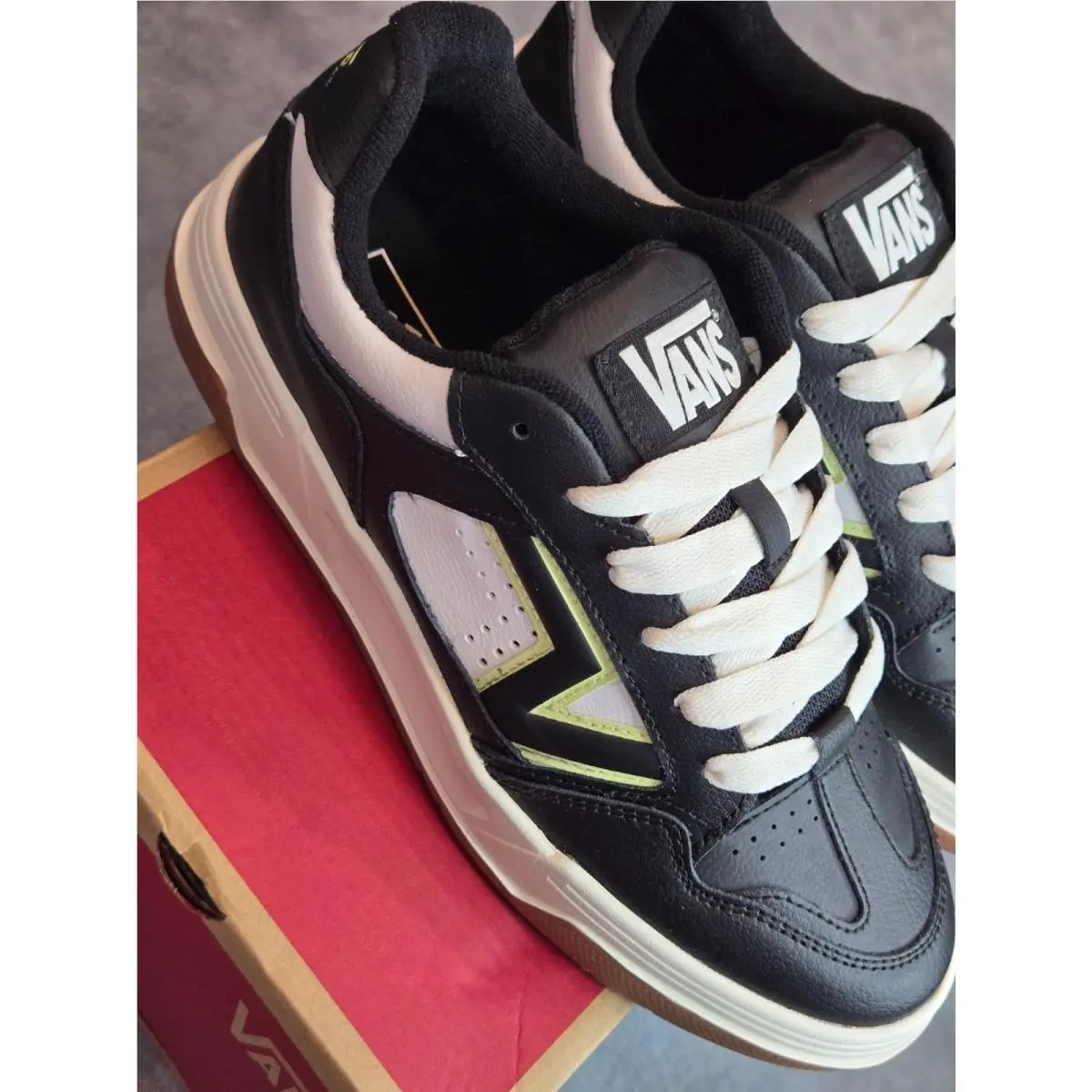 Vans shoes - VANS Upland - Upland - VN000D6FGBK - Black 4