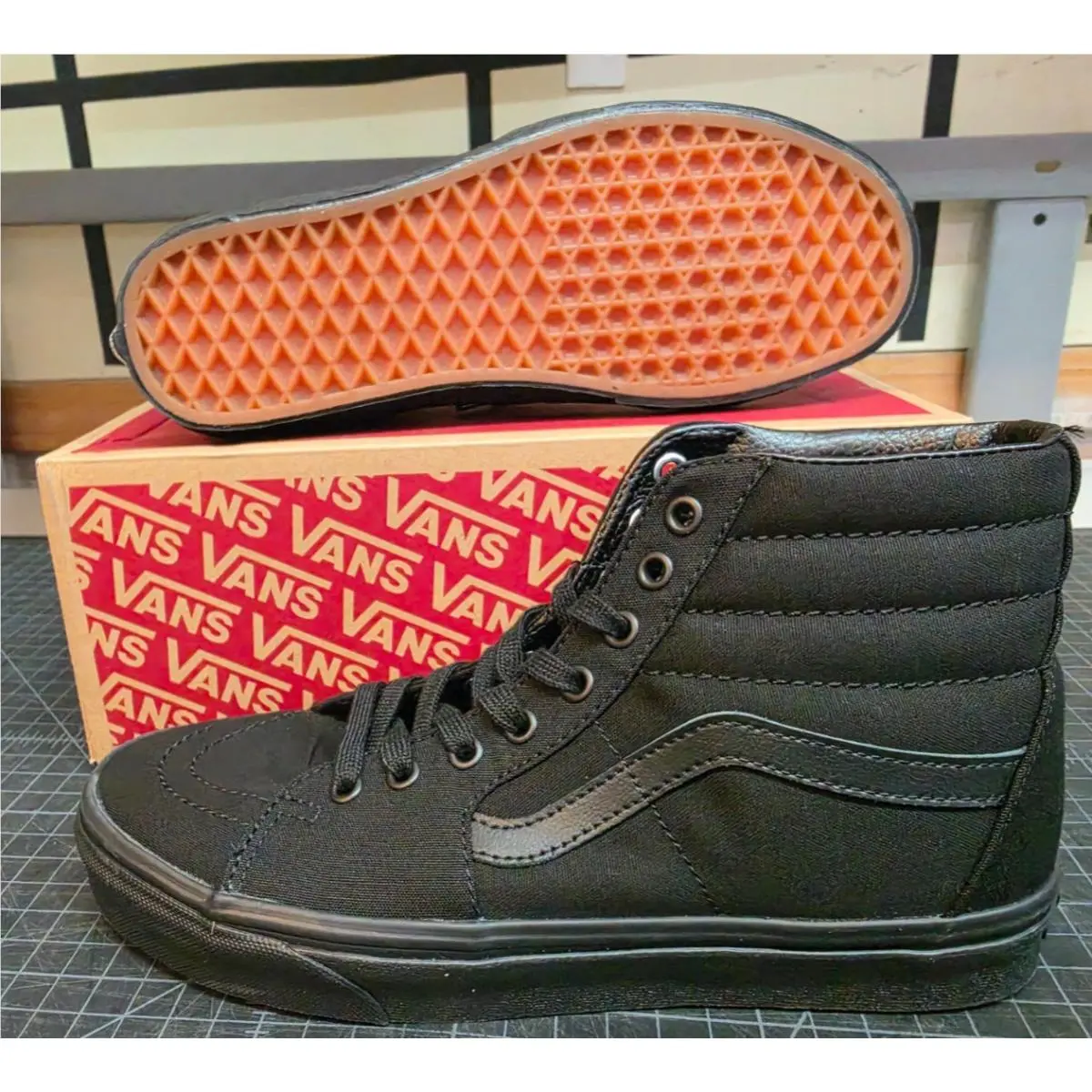 Vans Sk8-Hi Shoes High Top Sneaker - Black - Size Mens 8 Womens 9.5