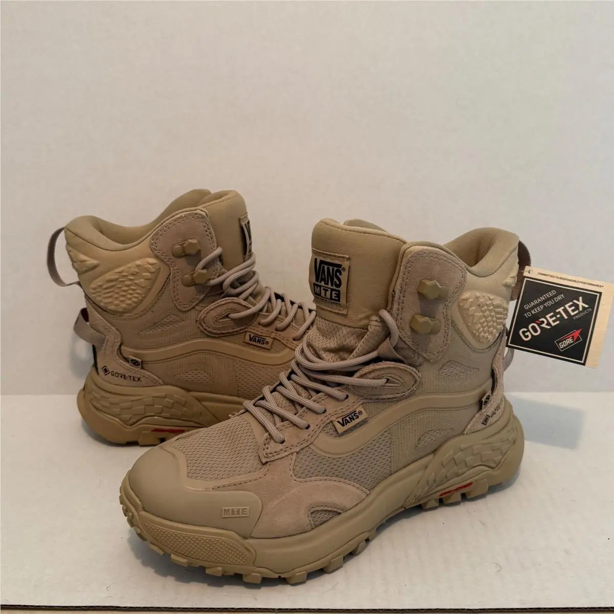 Vans Ultrarange Exo Hi Gore-tex MTE-3 Boots Tan Mens 7 Womens 8.5
