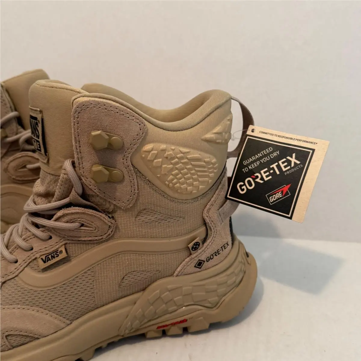 Vans shoes - Vans UltraRange EXO Hi GORE-TEX MTE-3 - Beige 0