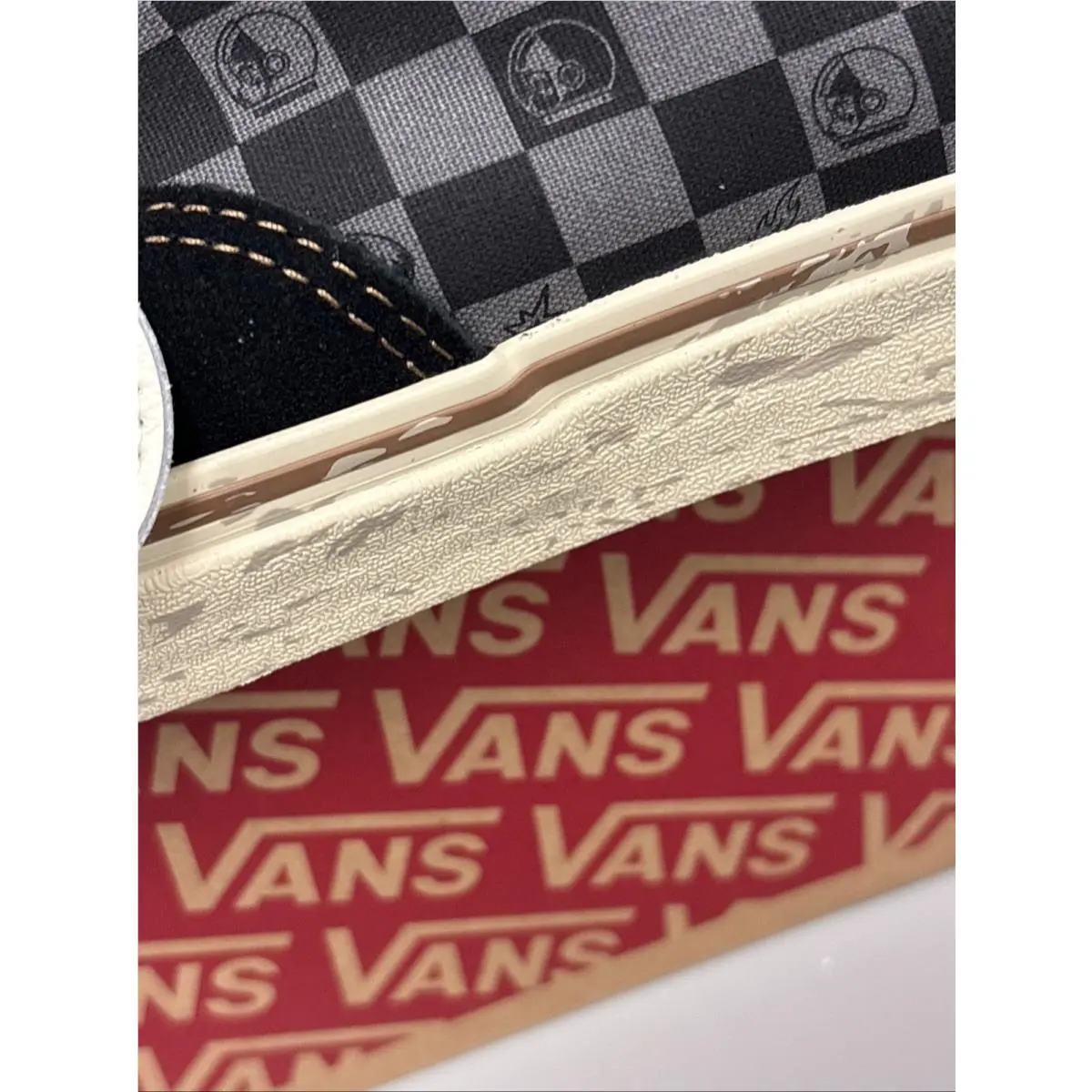 Vans shoes - VANS Authentic - Authentic - VN000EGAQ3Y - Brown 1