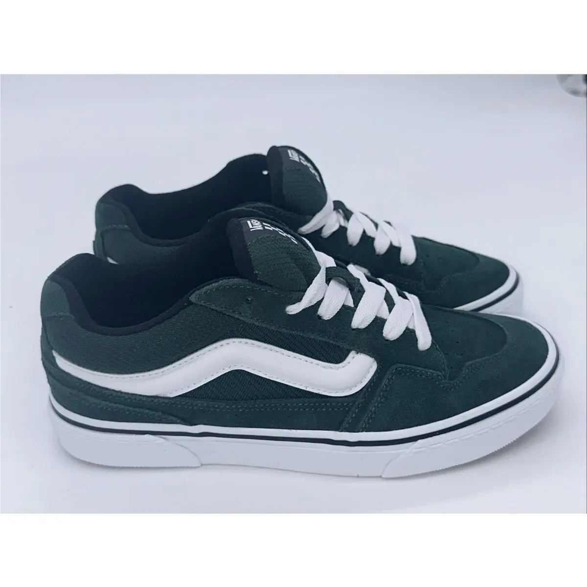 Women`s Vans Caldrone Skate Shoes Size 8 Shoes Very Nice Green