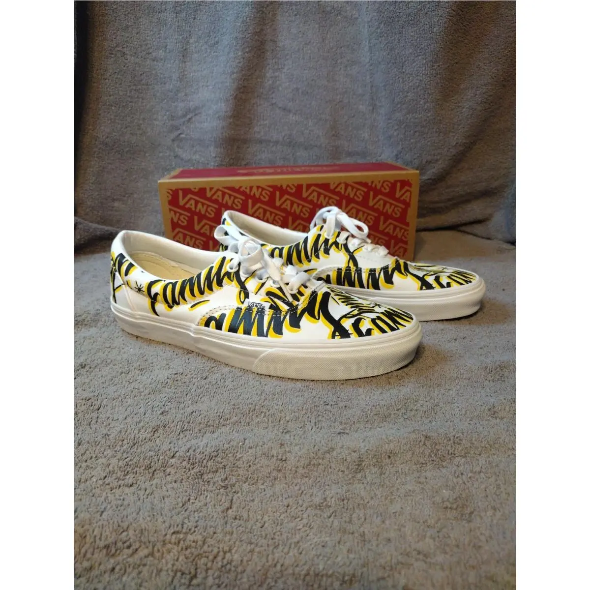Vans Family Era Shoes Men’s 8.5 Women’s 10 Yellow Black Limited Edition Canvas