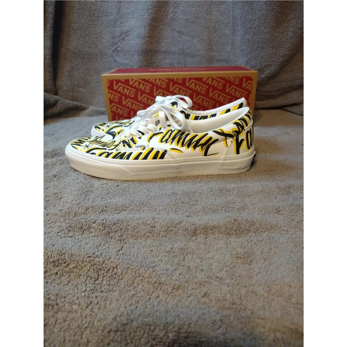 Vans shoes - Family Era - Family Era - Yellow (UPC: 0194903052737) 6
