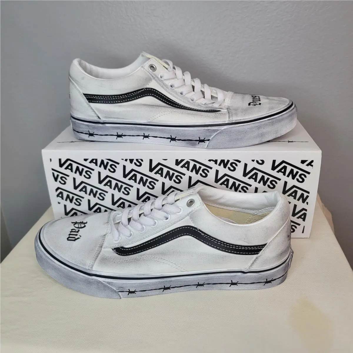 Vans Travis Barker Dues Paid Old Skool Skate Shoes Men`s 10 White Canvas