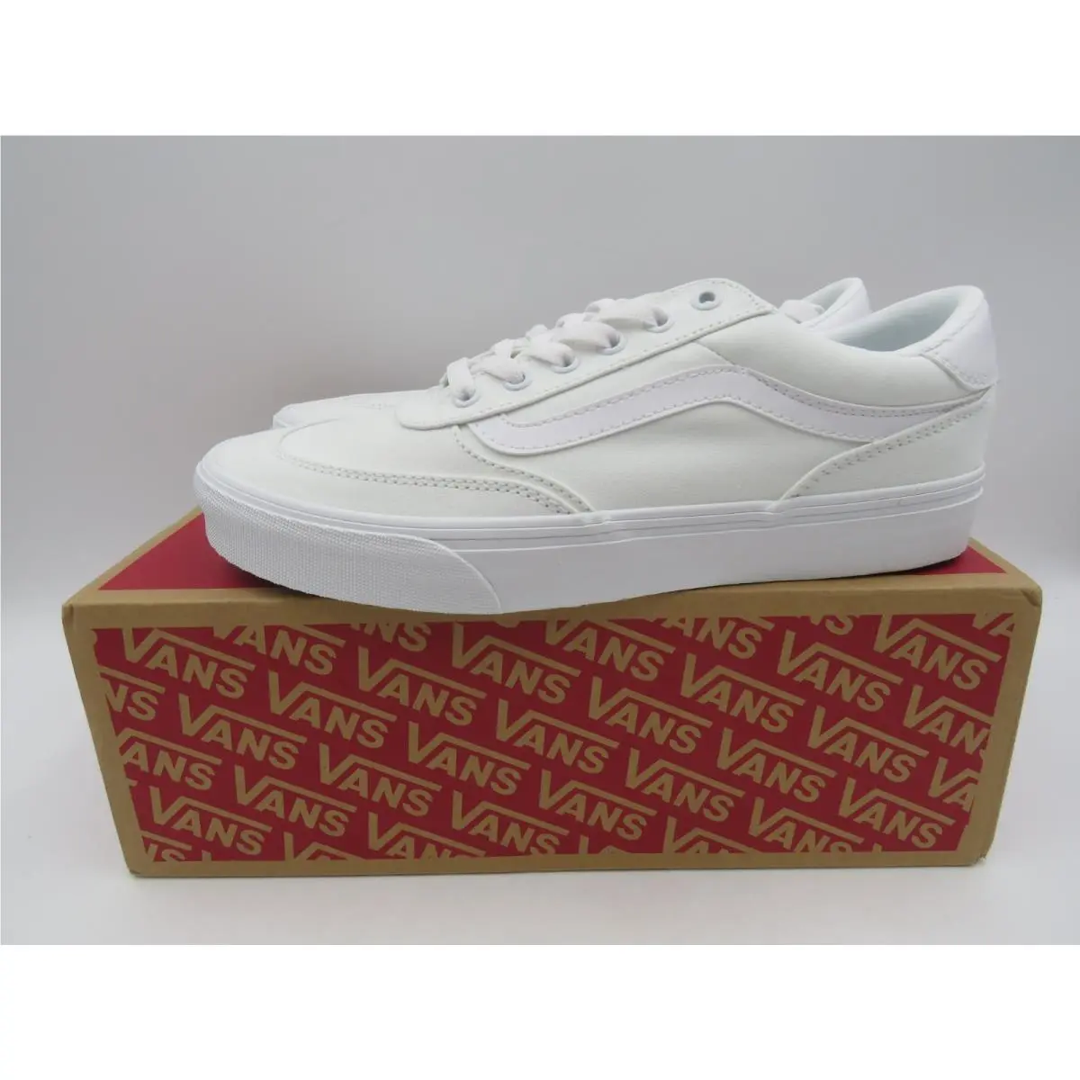 Vans Brooklyn Low Top Mens All White Suede Leather Skate Sneakers Shoes Size 9.5