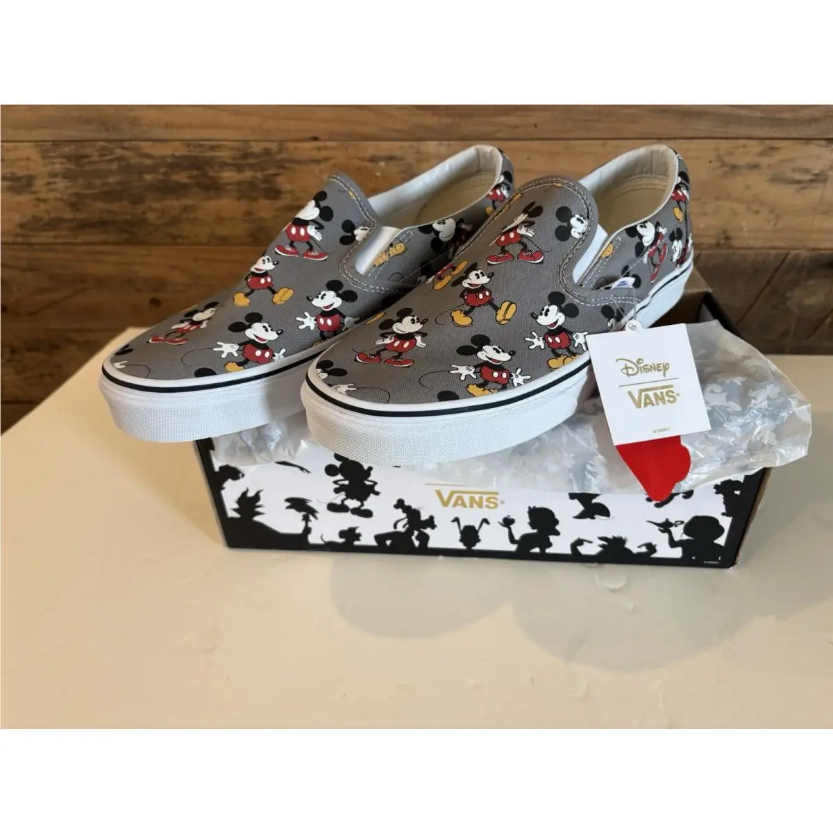 Vans X Disney Mickey Mouse Slip-on Sneakers Mens Size 9