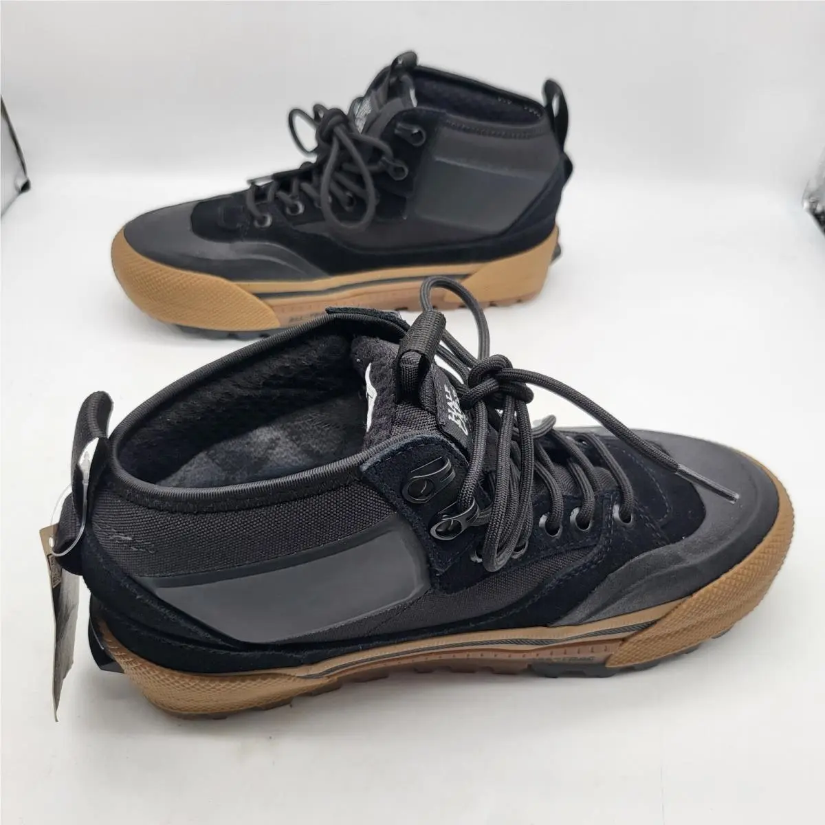 Vans shoes - Vans MTE Half Cab Gore-Tex - VN000CVMB9M1 - Black 1