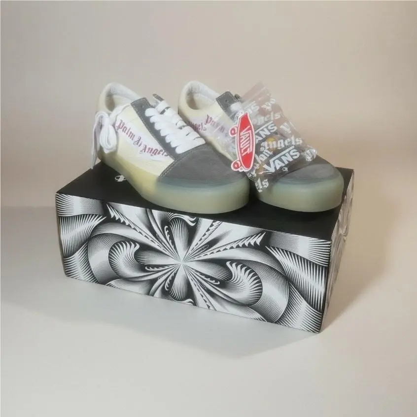 Palm Angels Vault by Vans Old Skool Vlt Sneaker Pewter M7 W8.5