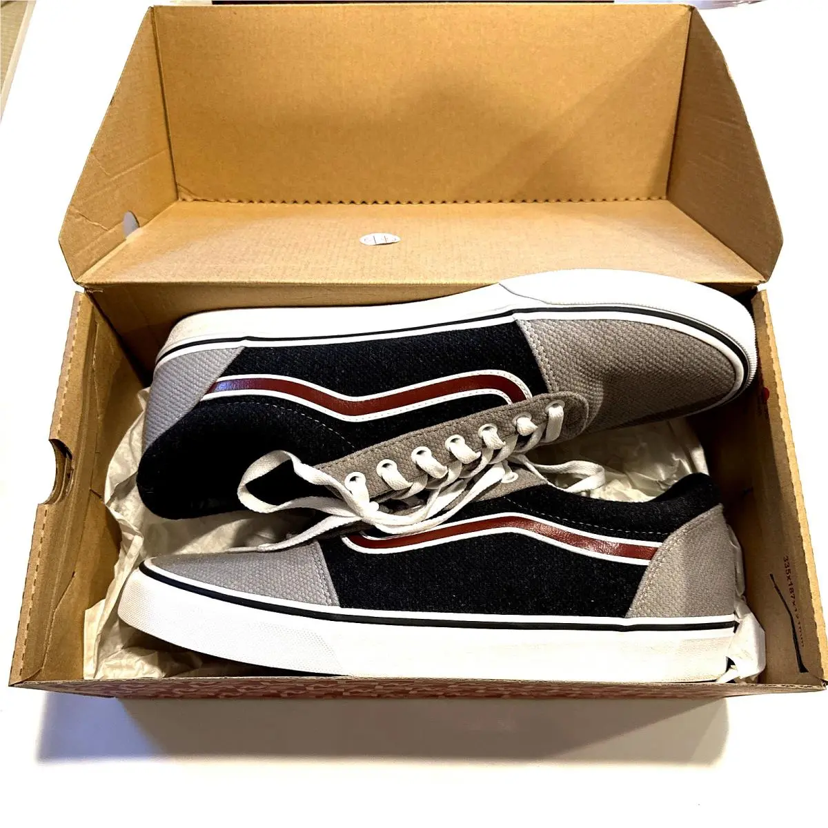 Men`s Vans 2-Tone Navy Grey Maroon Stripe Sneakers Sz 11 M MSRP:$89.95